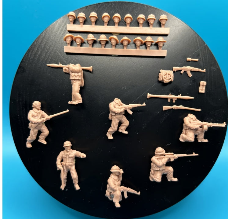 20mm Viet Cong Vietnam AK47 Rifle teams x4 image 1